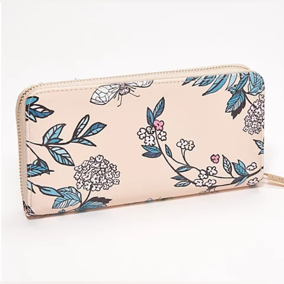 ahdorned Handbags - ✨NWT✨ AHDORNED NY Faux Leather Wallet in Bee Floral Pattern